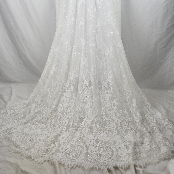 Never worn Svetlana Bridal Couture Plus Size Wedding Dress - Picture 6 of 16